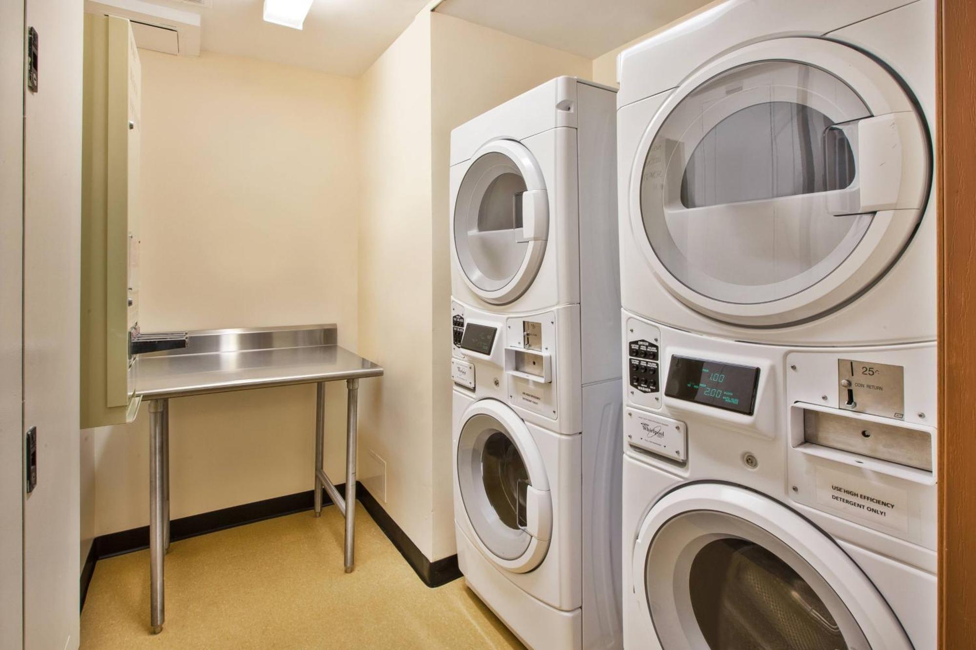 Towneplace Suites Detroit Стерлинг-Хайтс Экстерьер фото