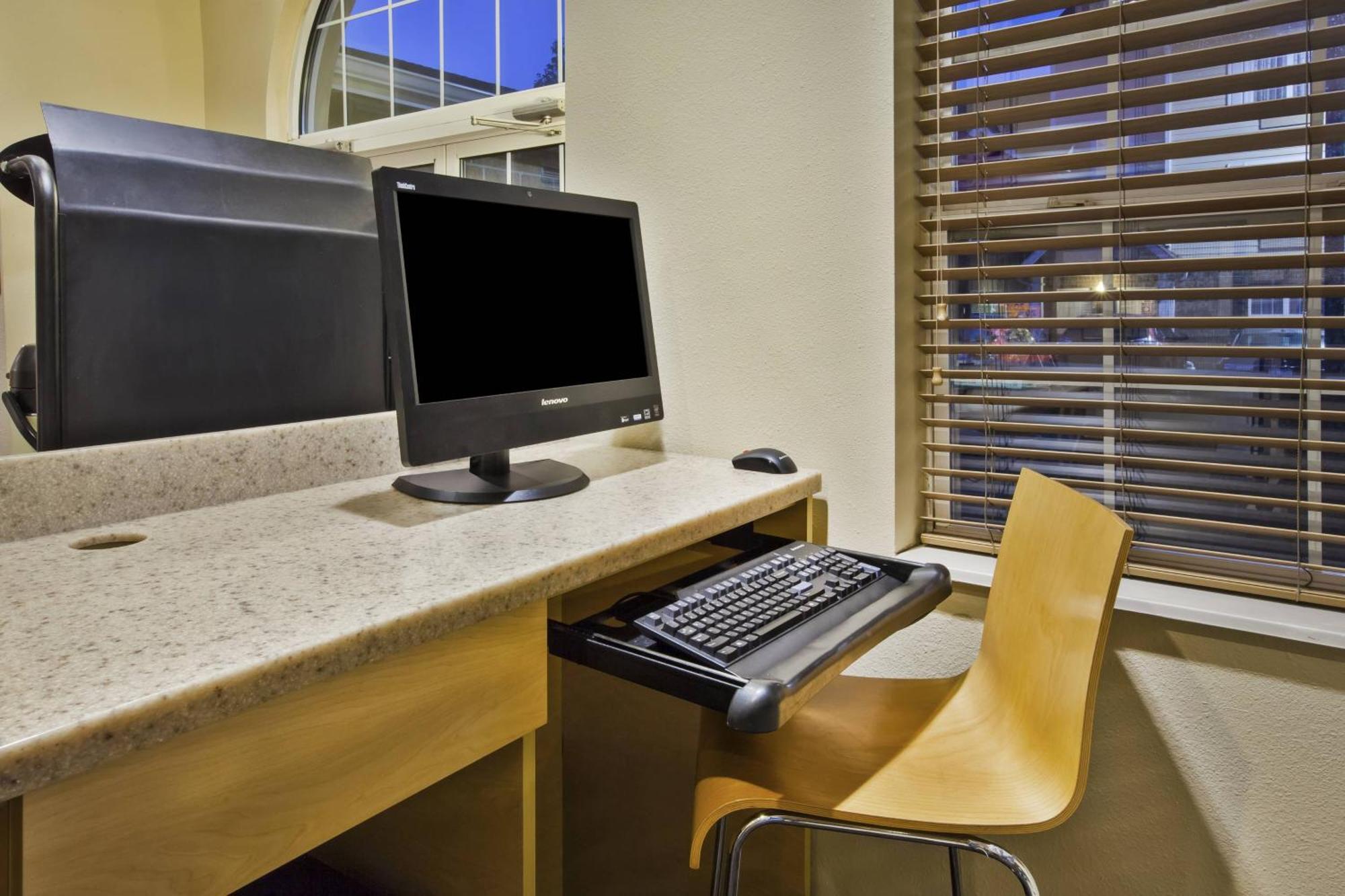 Towneplace Suites Detroit Стерлинг-Хайтс Экстерьер фото