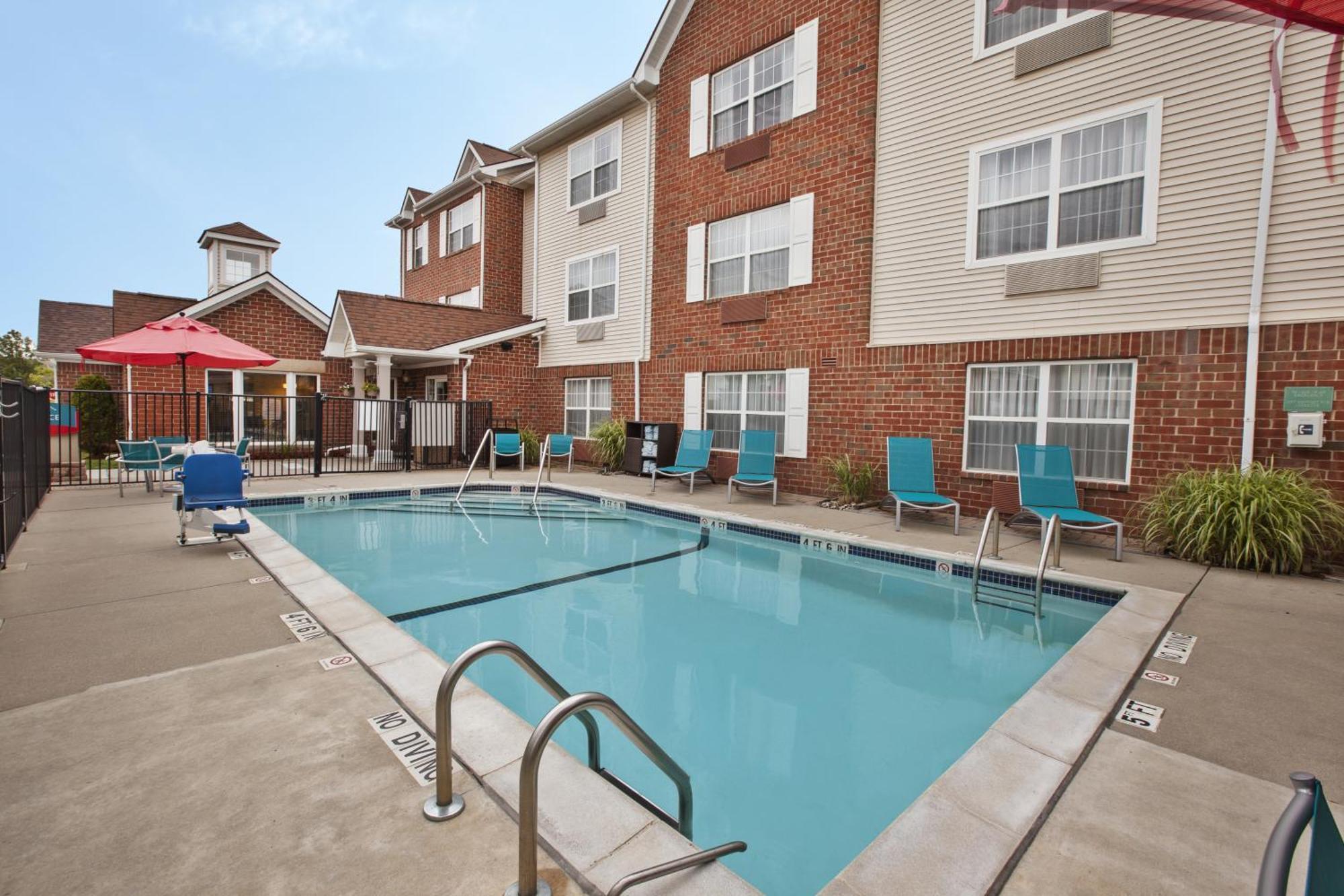 Towneplace Suites Detroit Стерлинг-Хайтс Экстерьер фото